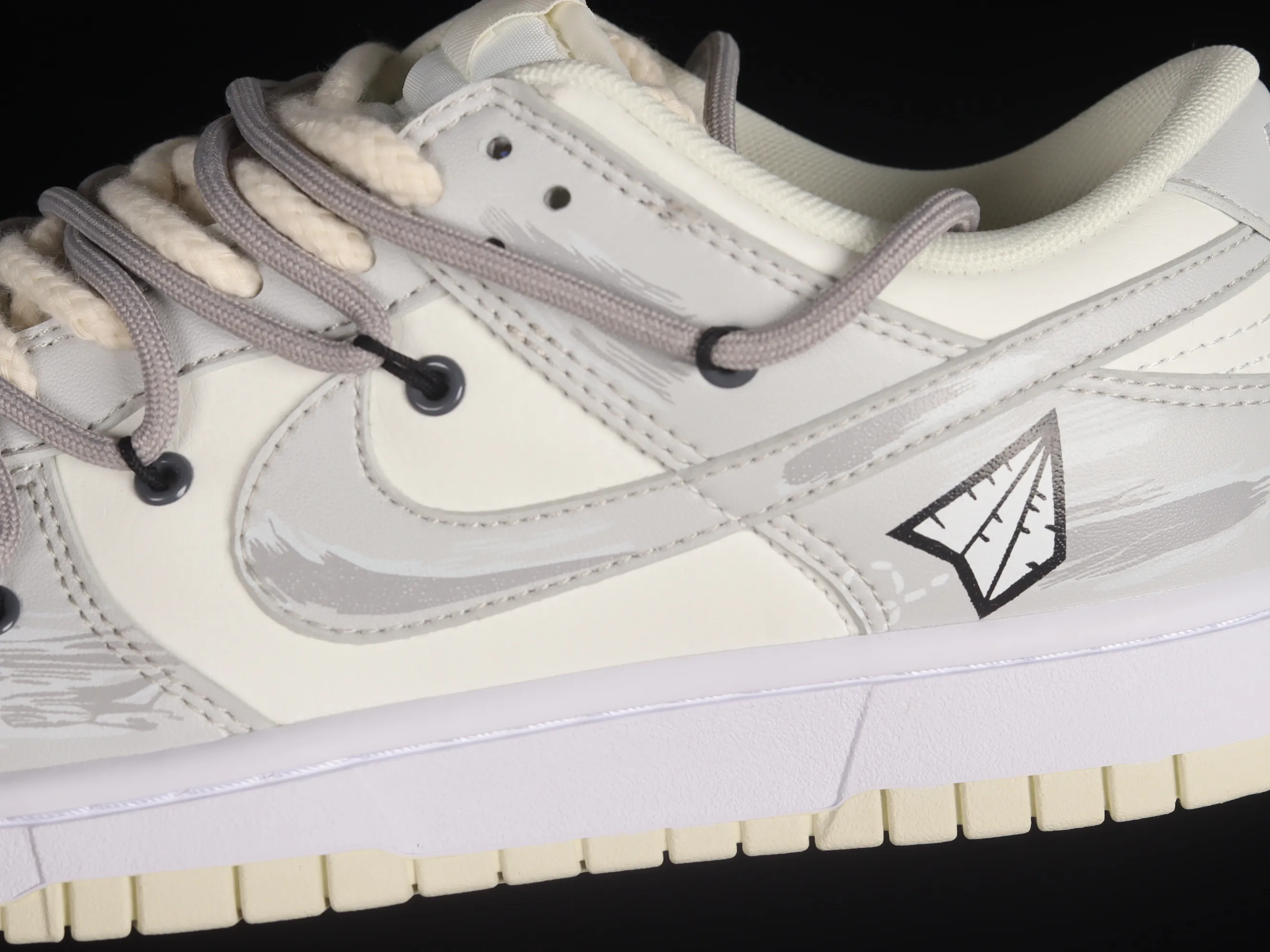All Categories Nk SB Dunk Series Nk SB Dunk Low Low-top Sneakers Nk Dunk Low Retro "Coconut Milk" Vibe Wind Distressed Paper Plane Travel Graffiti Customized Deconstructed Strap Casual Sneakers DJ6188-100